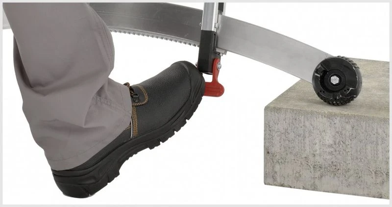 Hymer AluPro 3 Section Black Line Smart Base Combination Ladder 9 Hymer AluPro 3 Section Black Line Smart Base Combination Ladder - Image 7