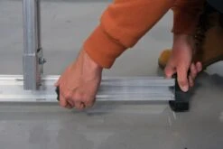 Murdoch Aluminium D Rungs D MAX 3 Section Extension Ladder 17 Murdoch Aluminium D Rungs D MAX 3 Section Extension Ladder -Insulation Superstore Sales dmax stabiliser bar being deployed