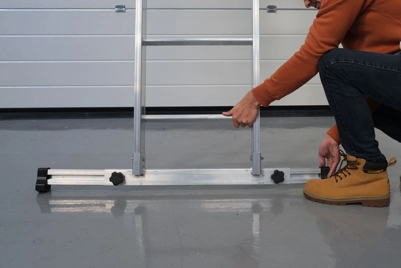 Murdoch Aluminium D Rungs D MAX 2 Section Extension Ladder 14 Murdoch Aluminium D Rungs D MAX 2 Section Extension Ladder - Image 12