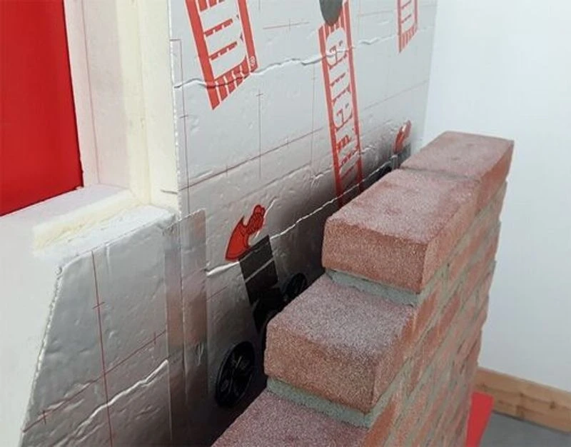 IKO Enertherm ALU 90mm Universal Rigid Insulation Board 1200 X 2400mm 4 IKO Enertherm ALU 90mm Universal Rigid Insulation Board 1200 X 2400mm - Image 2