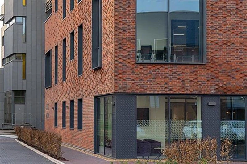 ET Clay Orient Red Multi Brick - Pack Of 600 4 ET Clay Orient Red Multi Brick - Pack Of 600 - Image 2